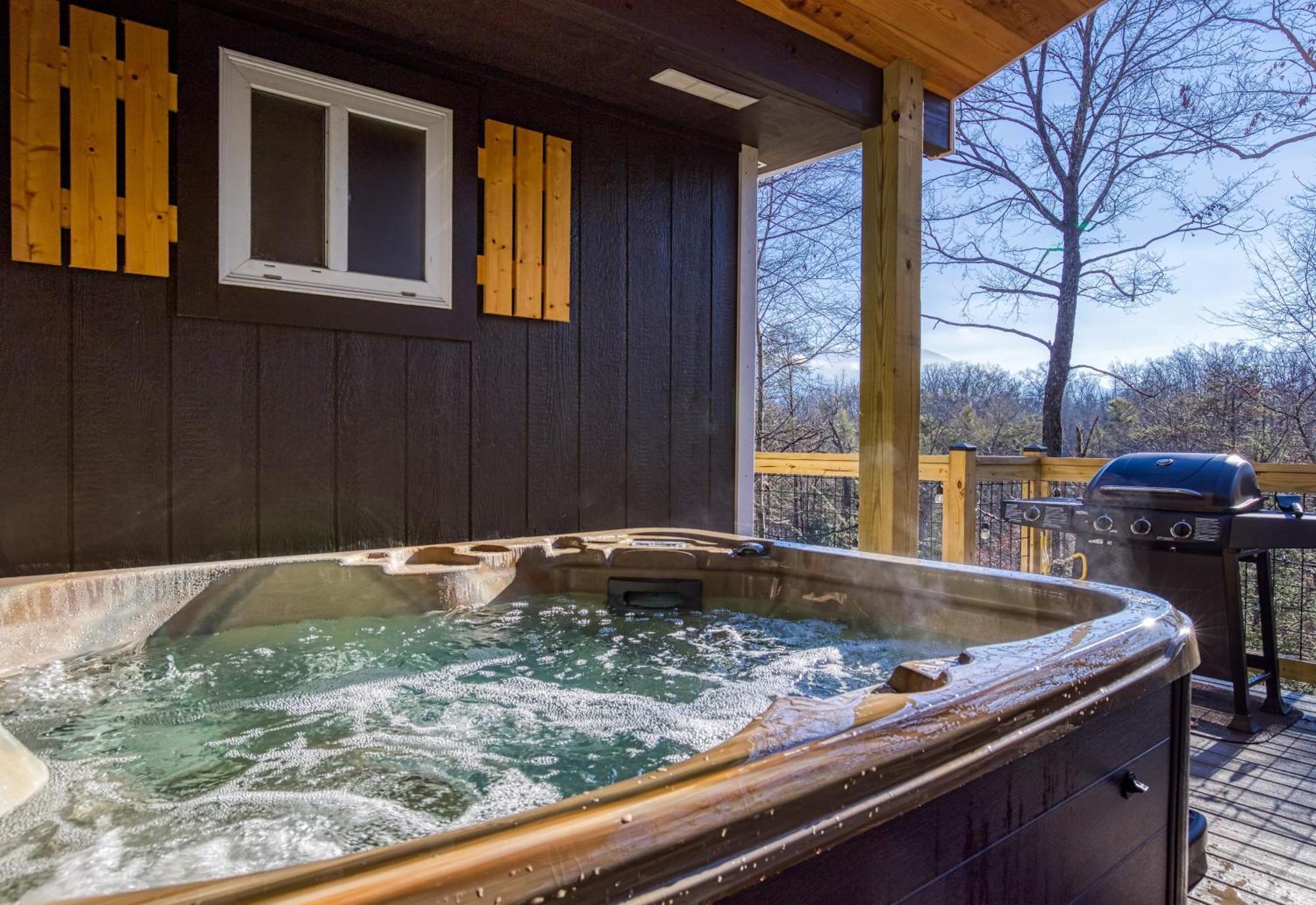 Whispering Winds, Hot Tub, Game Room, Wifi, 1089 Free Tickets Each Paid Day, Dollywood And More جاتلينبرج المظهر الخارجي الصورة
